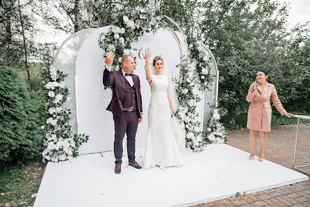 Fotógrafo de casamento Olga Kharskaya (bezga767). Foto de 1 de março