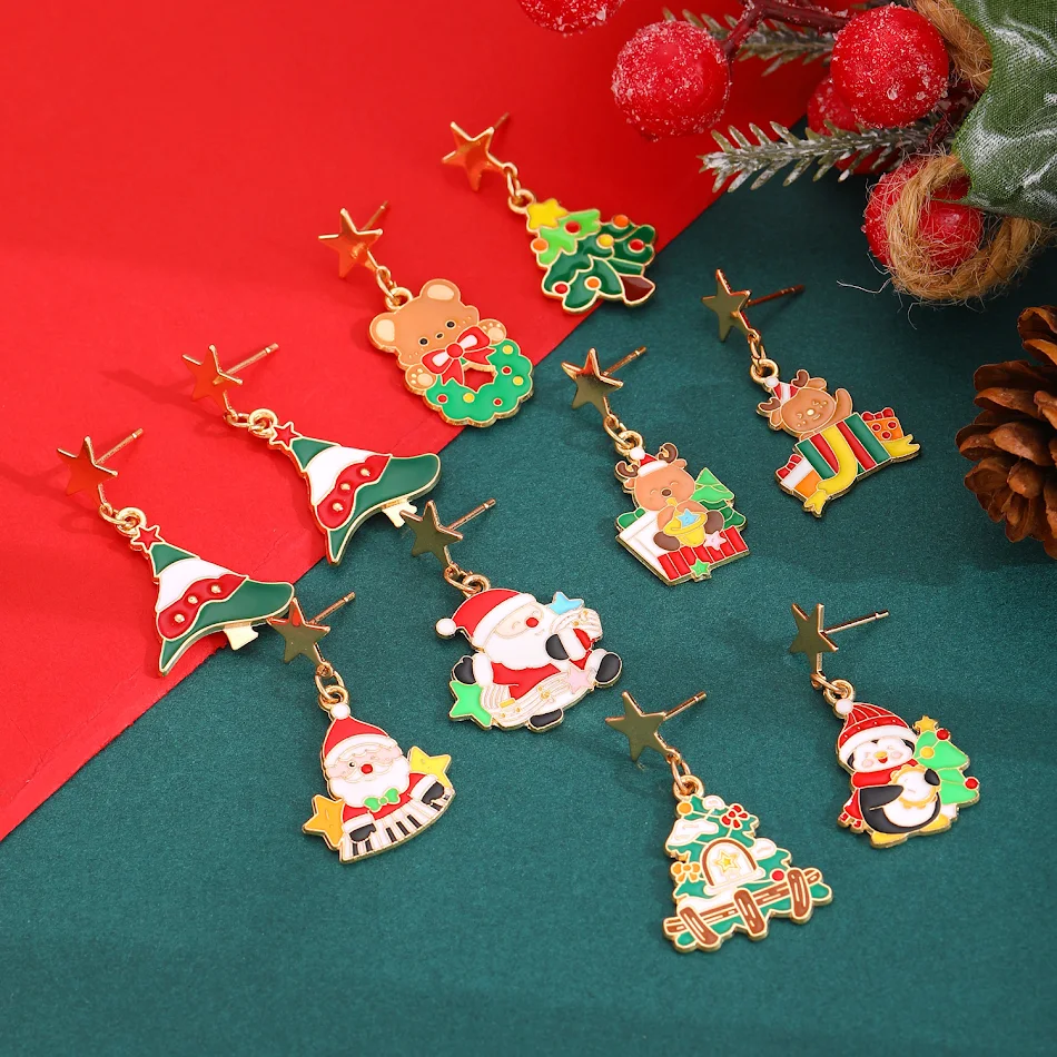 Boucles d'oreilles de Noël asymétriques, motif de cerf de dessin animé avec effet huile dégoulinante, pour un look festif et tendance.