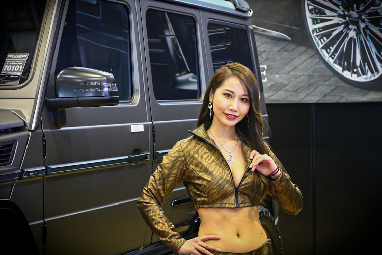 RXの大阪オートメッセ2020・レクサスRX・キャンギャル・コンパニオン・レースクイーンに関するカスタム事例の投稿画像4枚目