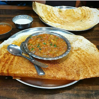 Surraiya shaikh at Dosa Library, Malad,  photos