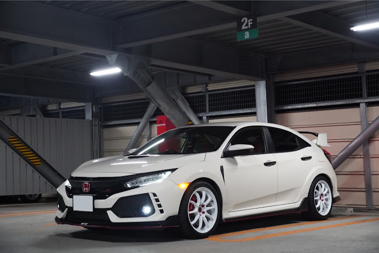 シビックタイプRのシビックタイプR・シビックタイプR FK8・カメラの練習に関するカスタム事例の投稿画像1枚目