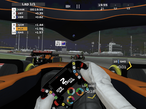 F1 Mobile Racing screenshots 14