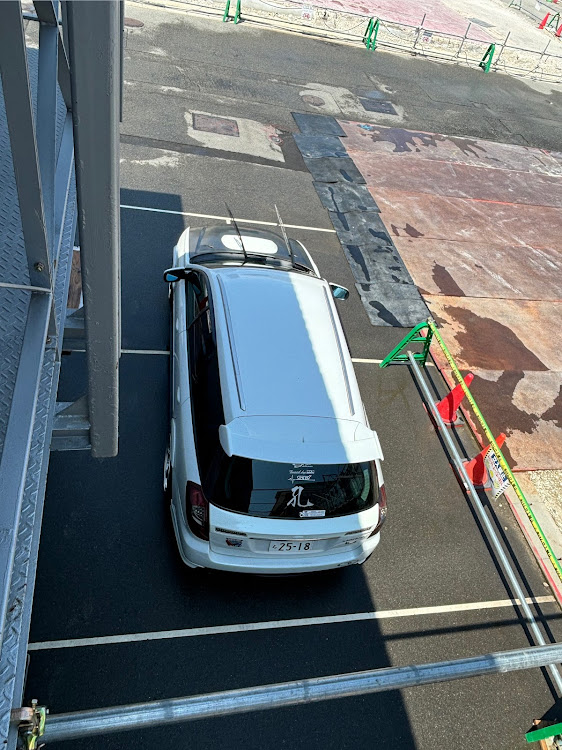 レガシィツーリングワゴンの仕事中に洗車wに関するカスタム事例の投稿画像1枚目