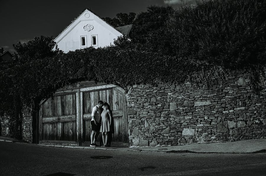 Fotógrafo de casamento Gábor Badics (badics). Foto de 30 de março 2021