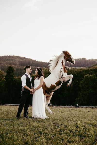 婚禮攝影師Christina Verena Kirsch（christinakirsch）。2018 12月13日的照片