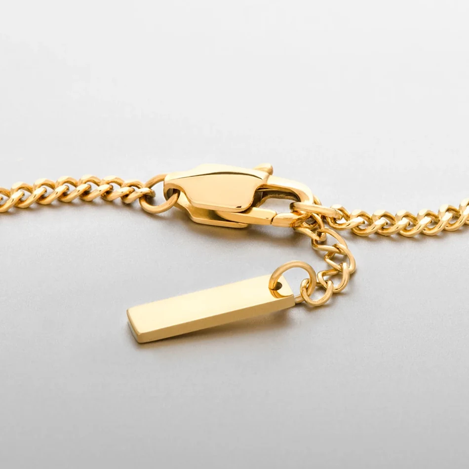 Bracelet homme en acier inoxydable et titane, design spécial, tendance et unique. Le bijou idéal pour affirmer votre style masculin.