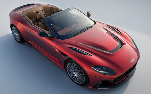 Luxury Sports Car Showcases Elegance and screenshot 2