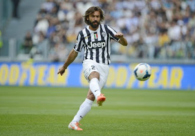 Quel enchaînement d'Andrea Pirlo