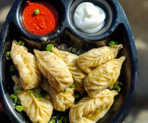 Chicken Steamed Momos [8 Pieces]