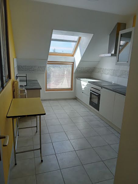 Location  appartement 6 pièces 130 m² à Troyes (10000), 950 €