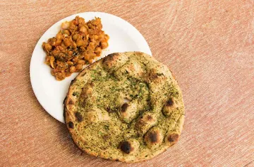 Desi Thaat Amritsari Naan photo 