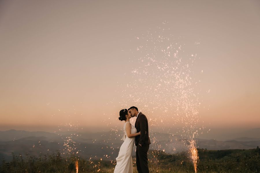 Fotógrafo de bodas Nattawat Sirisinjaroen (littleheartcnx). Foto del 13 de abril