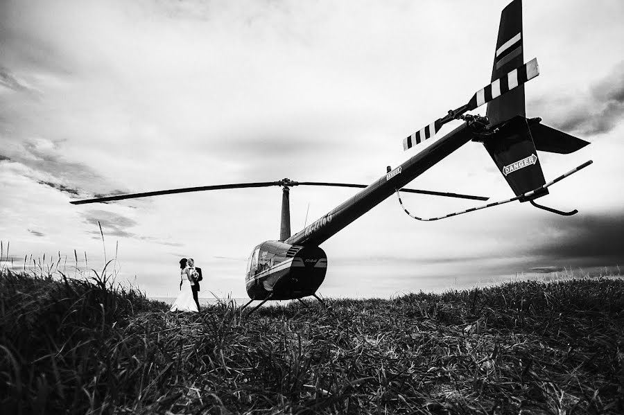 Wedding photographer Sergey Laschenko (cheshir). Photo of 8 July 2015