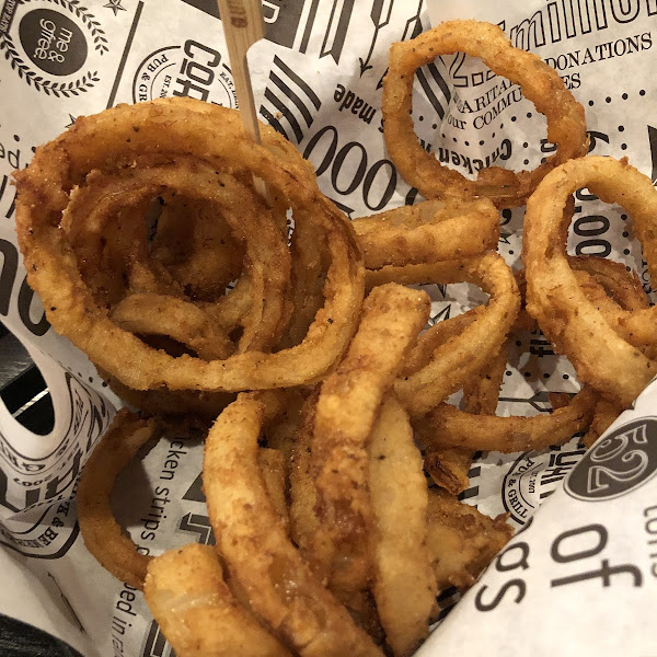 Gluten-Free Onion Rings at The Corner Pub & Grill