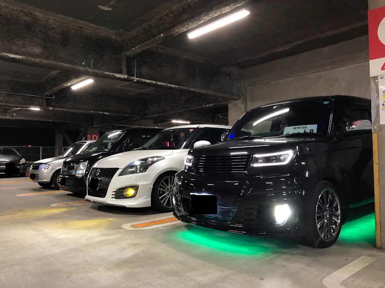 フェアレディZのミーティング・Z33・BRZ・NAロードスター・bBに関するカスタム事例の投稿画像4枚目