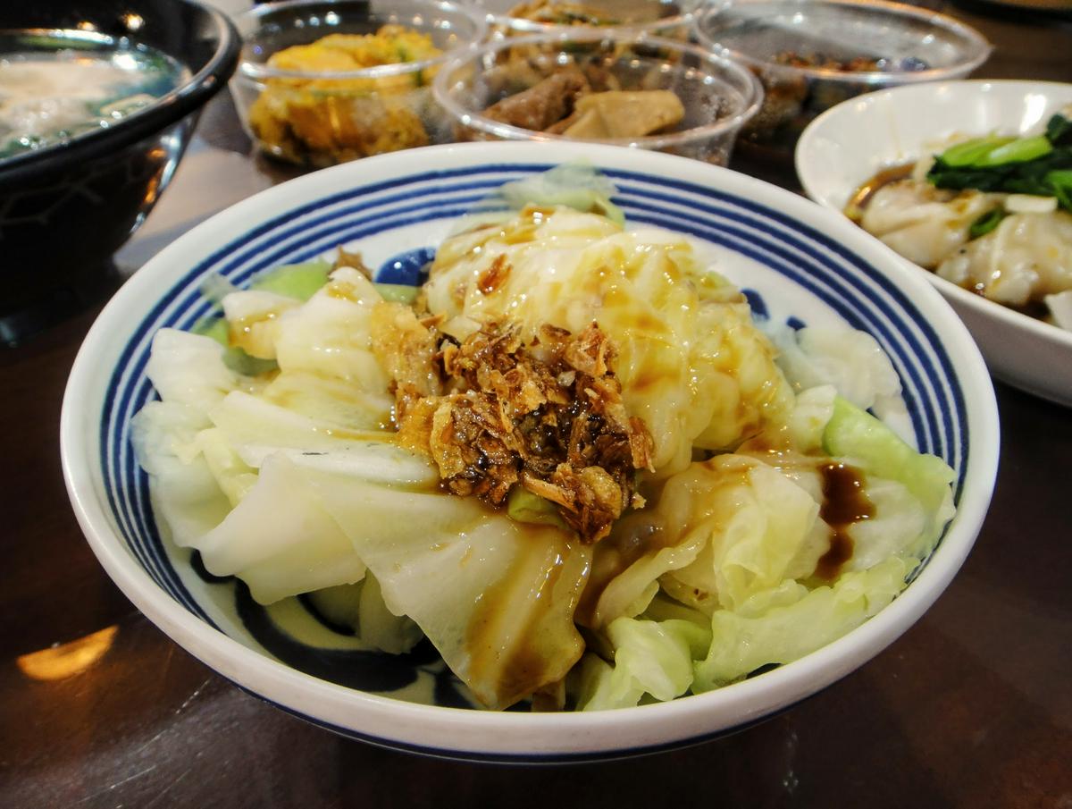 【美食】「菱東方」排骨蛋炒飯、紅油皮蛋麵、紅油抄手，中和炒飯