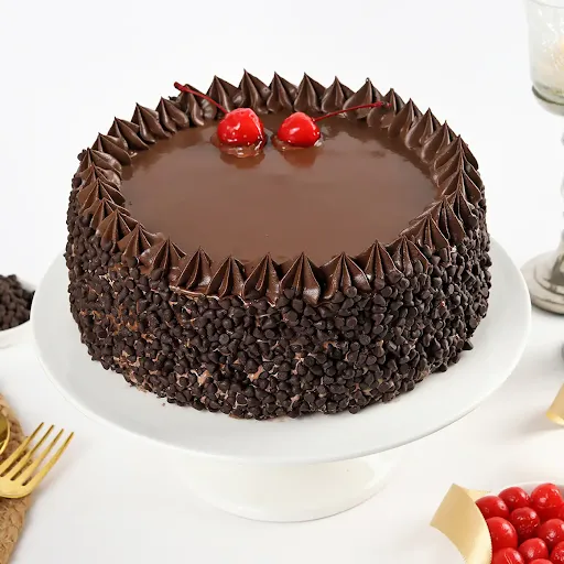 Choco Chips Cherry Cake (500 Gm)