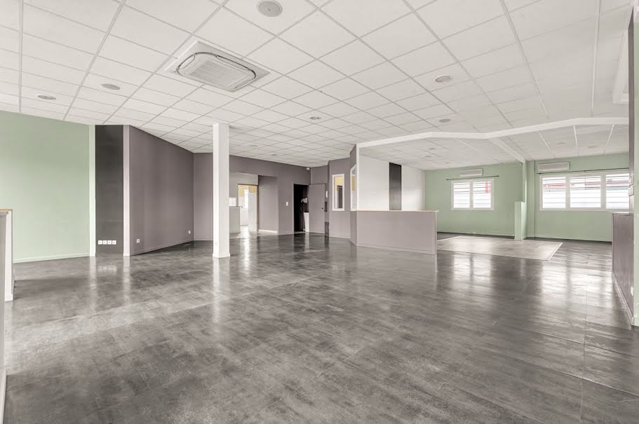 Location  locaux professionnels  300 m² à Saint-Orens-de-Gameville (31650), 3 600 €