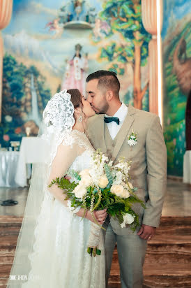 Fotógrafo de bodas Jhon Molina (fotoluzstudio). Foto del 18 de agosto 2022