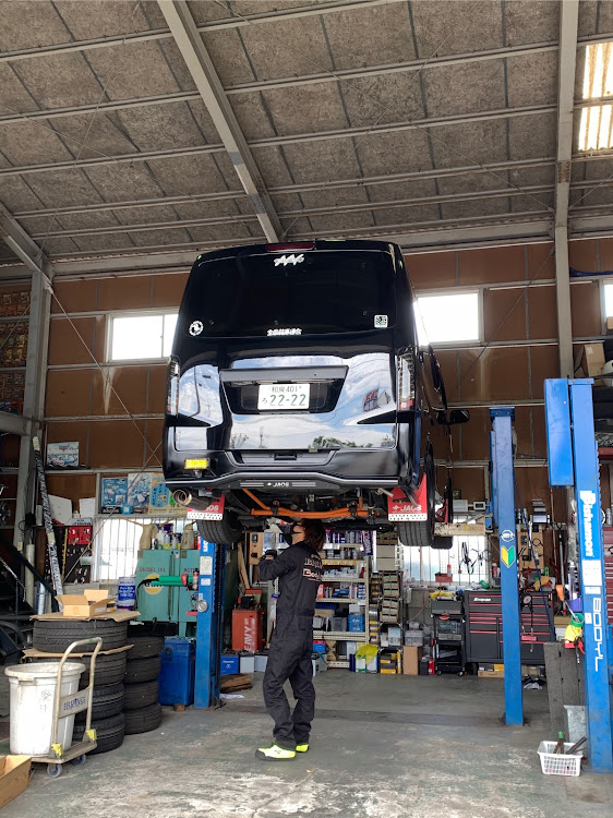 NV350キャラバンのBodyLine・ショック交換に関するカスタム事例の投稿画像1枚目
