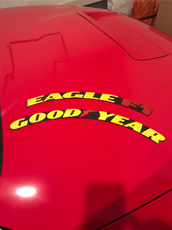 WRX STIのおじさんの独り言・TIRE STICKERS・飛んでイスタンブール♪に関するカスタム事例の投稿画像2枚目