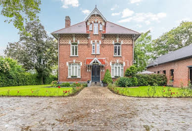 House with garden and terrace 18