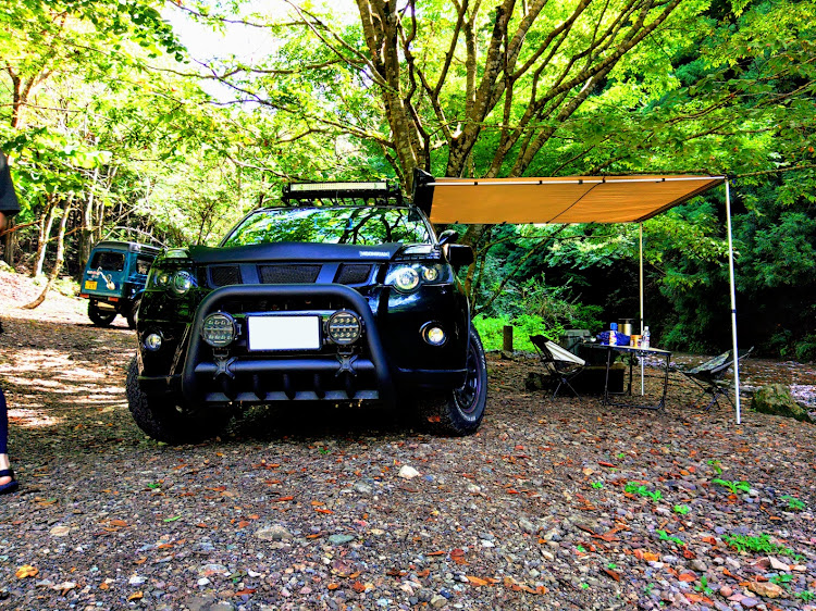 エクストレイルのNoTorious〓・SUV・デイキャンプ・オーニング・アウトドアに関するカスタム事例の投稿画像1枚目