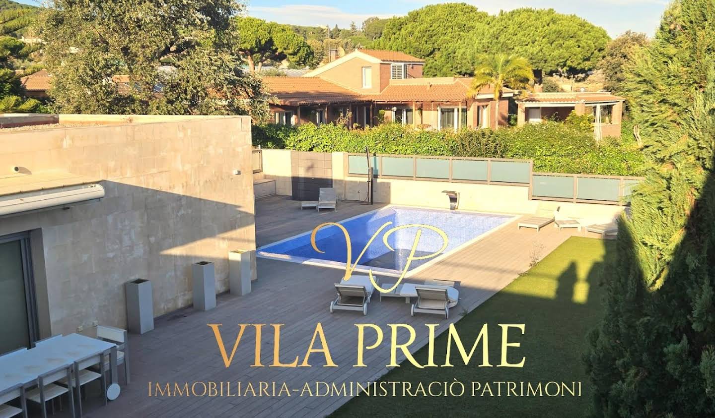 Property with pool Cabrera de Mar