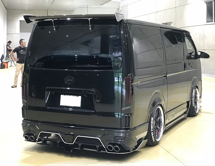 ハイエースバンのDIY・ドライブ・オフ会・低そうで低くない少し低い車・梅雨明けに関するカスタム事例の投稿画像1枚目