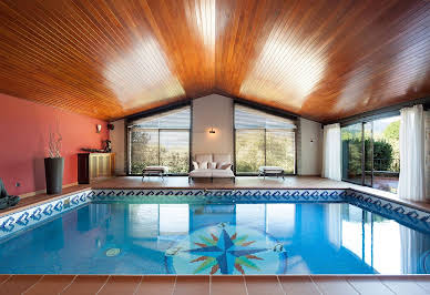 Villa with pool 1