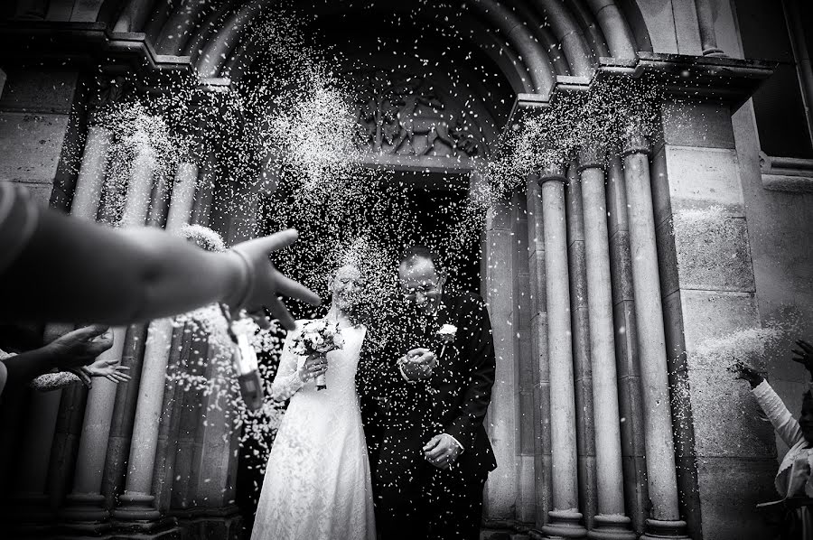 Fotógrafo de casamento Melinda Guerini (temesi). Foto de 2 de dezembro 2016