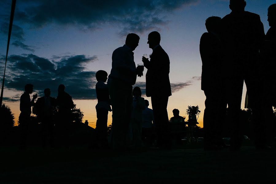 Fotógrafo de bodas David Hares (circlestudio). Foto del 28 de agosto 2020