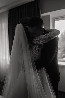 婚禮攝影師Oksana Khudoshina（fotografksana）。2023 10月13日的照片