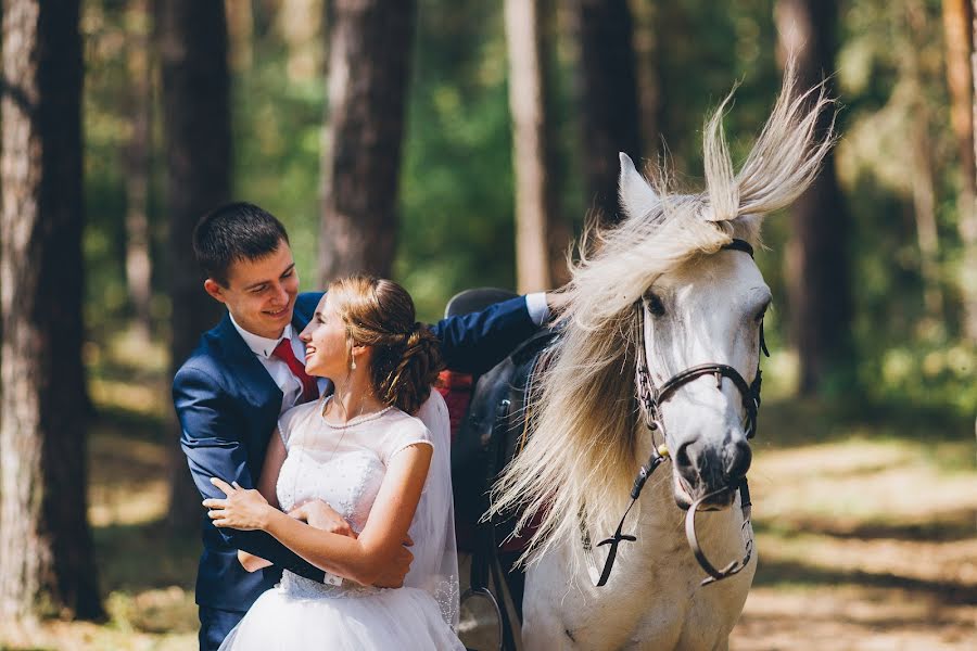 結婚式の写真家Natalya Yakovleva (yan-foto)。2016 9月1日の写真