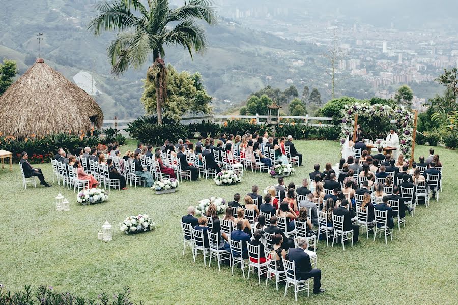 結婚式の写真家Cesar Augusto Serna (augustoserna)。2018 7月31日の写真