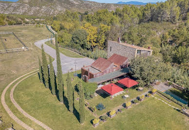 Farmhouse with pool 1