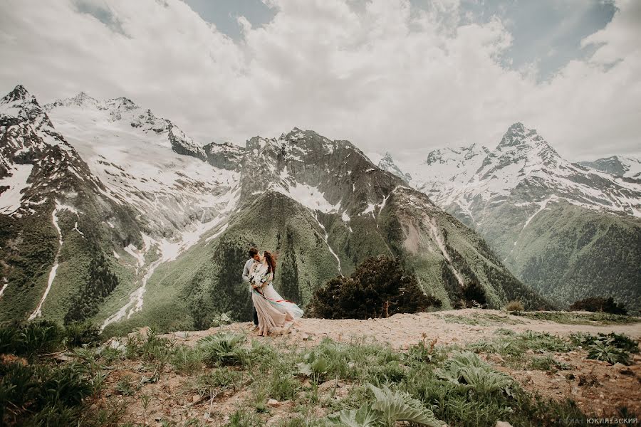 Wedding photographer Roman Yuklyaevskiy (yuklyaevsky). Photo of 12 December 2017