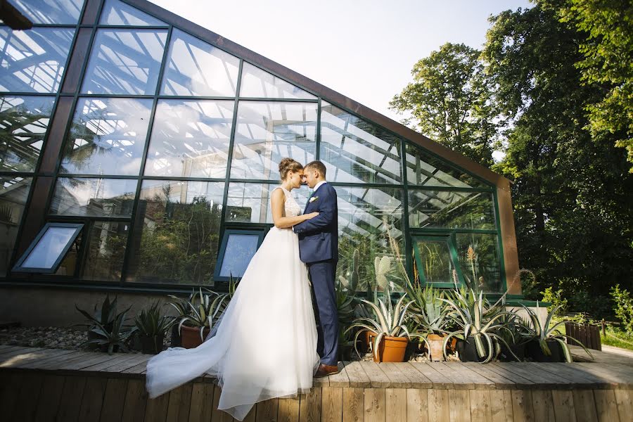 Wedding photographer Sveta Obolenskaya (svetavesna). Photo of 7 September 2016