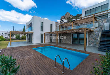 House with pool and terrace 2