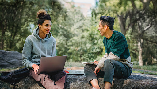 Nuevas capacitaciones sobre habilidades digitales para estudiantes universitarios latinos