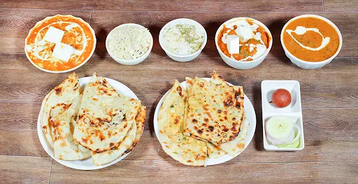 Paneer Masala Thali With Dal Makhani Combo