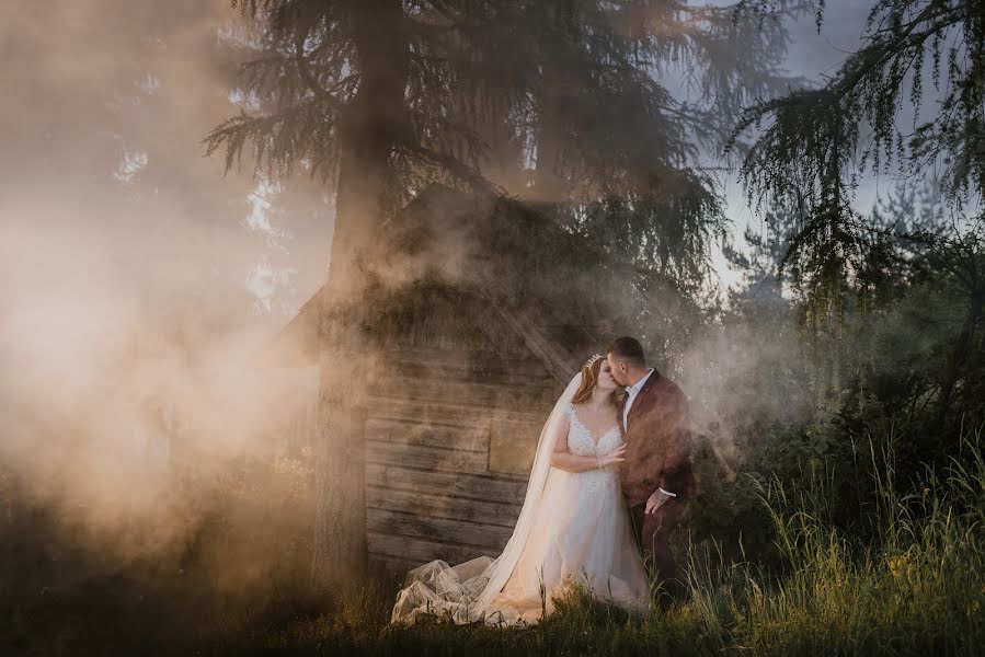 結婚式の写真家Piotr Jamiński (piotrjaminski)。2021 6月20日の写真