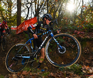 Lucinda Brand van gemiste start naar vierde overwinning van het seizoen en klopt sterke Betsema in Kortrijk