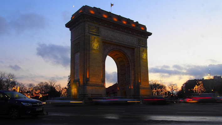 Bucarest Arco di trionfo di Rinox