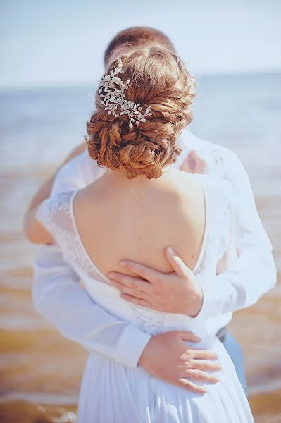 Fotógrafo de casamento Svetlana Stepanova (iellayn). Foto de 9 de dezembro 2014