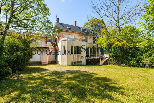 Maison avec jardin et terrasse 3