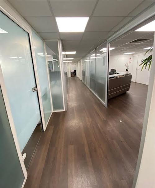 Location  locaux professionnels  450 m² à Saint-Cloud (92210), 10 824 €