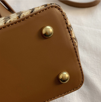 Title 3, Petit Sac Niche Design pour Femme, Sac à Épaule...