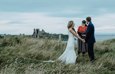 Fotógrafo de bodas Karoline James-Griffiths (regenweibchen). Foto del 6 de mayo 2020