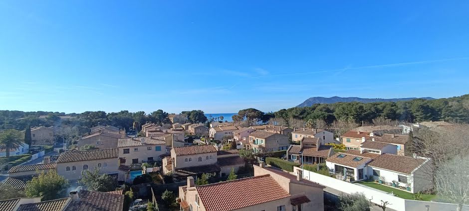 Location  appartement 1 pièce 20 m² à Saint-Mandrier-sur-Mer (83430), 450 €